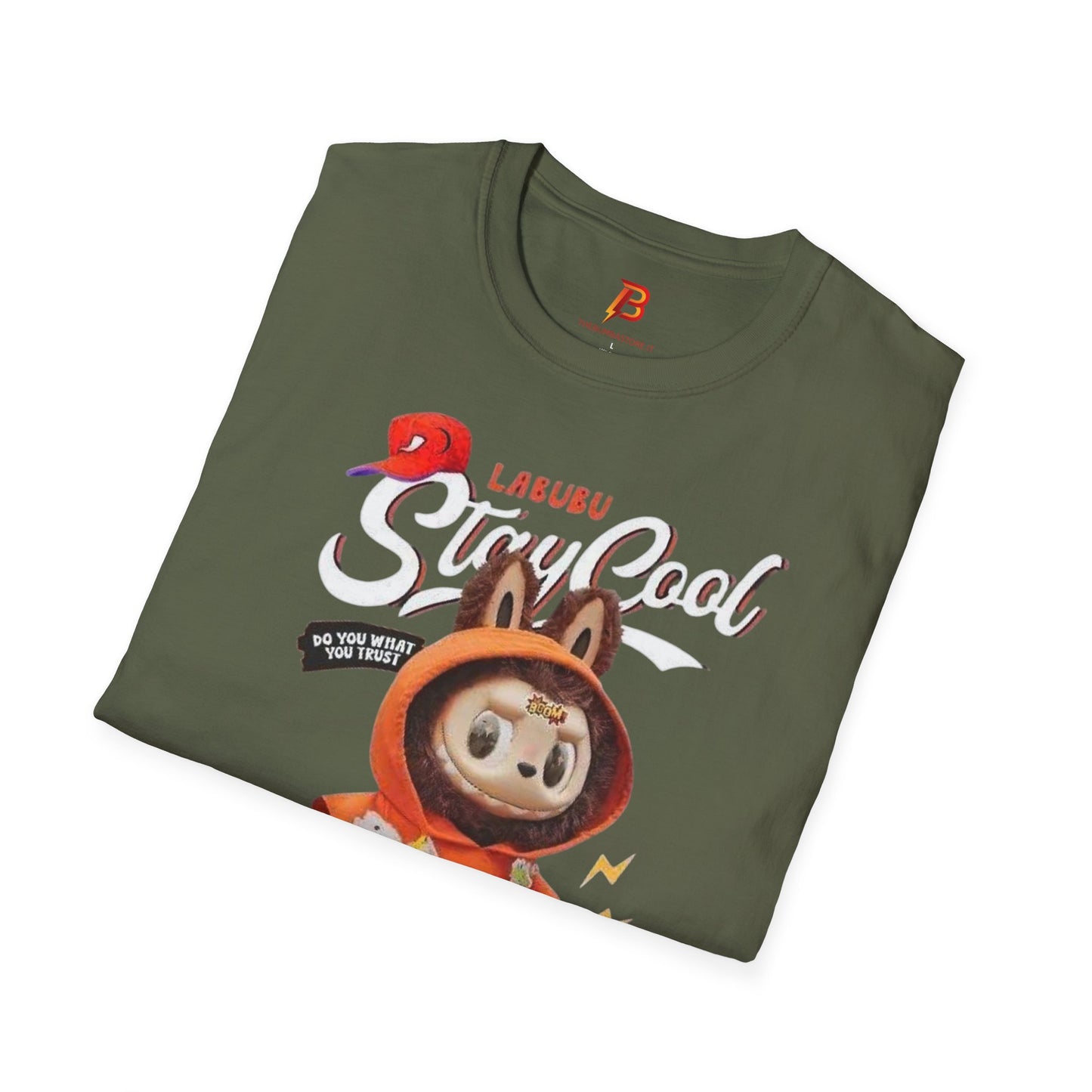 T-Shirt Unisex Labubu Softstyle – Design Streetwear Kawaii “Stay Cool”.