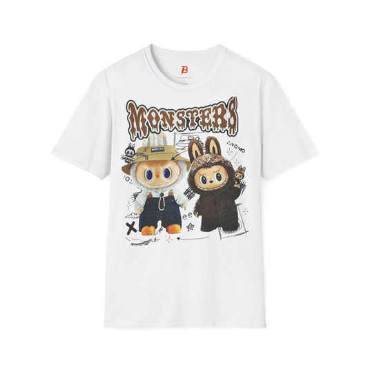 T-Shirt Unisex Labubu Softstyle – Design Monsters Kawaii con Coppia Iconica.