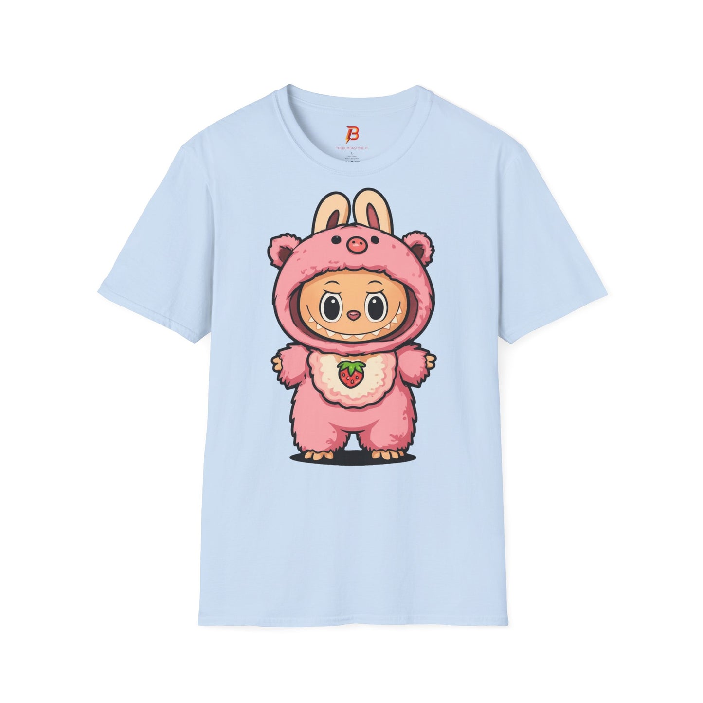 T-Shirt Unisex Labubu Softstyle – Outfit Cartoon Kawaii Rosa Orsetto Fragola.