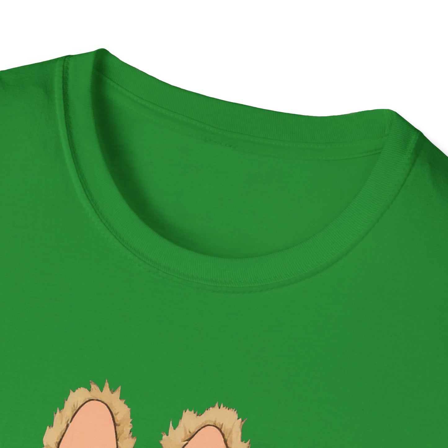 T-Shirt Unisex Labubu Softstyle – Design Kawaii con Camicia a Righe Azzurre.