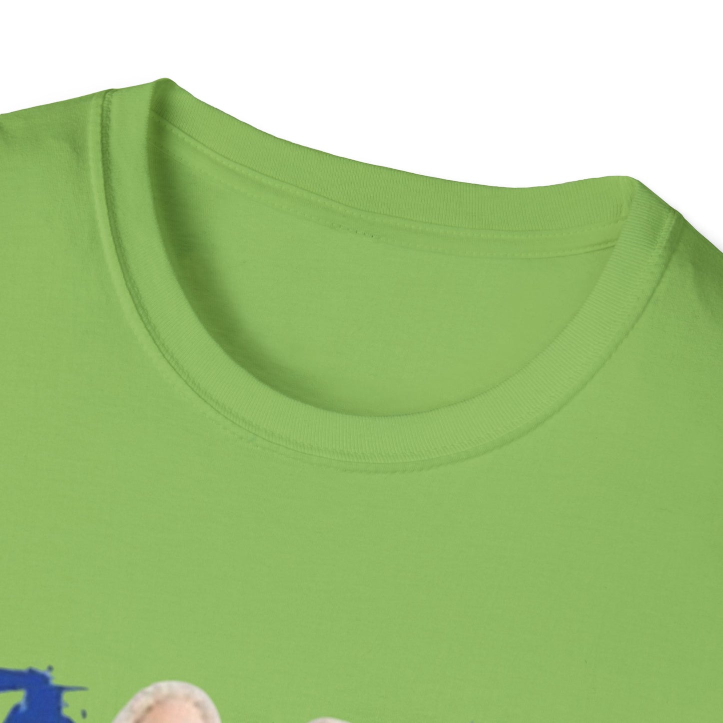 T-Shirt Unisex Labubu Softstyle – Design Kawaii Streetwear con Fiore “Stay Wild”.