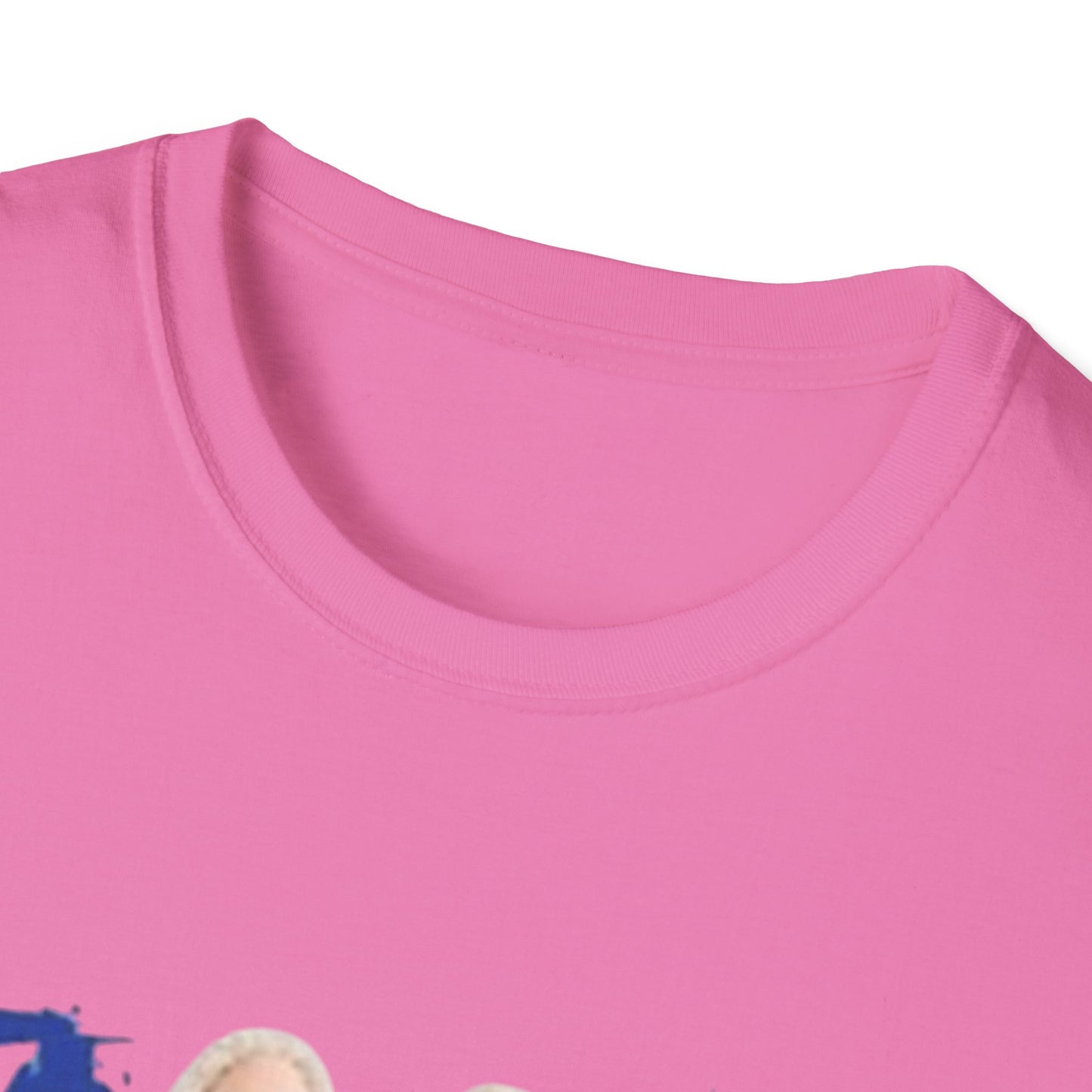 T-Shirt Unisex Labubu Softstyle – Design Kawaii Streetwear con Fiore “Stay Wild”.