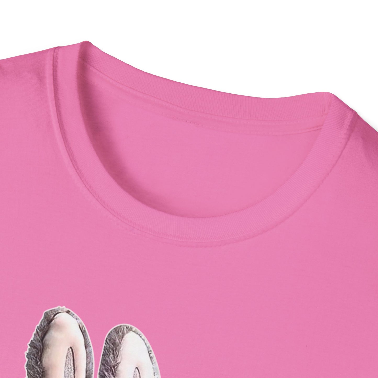 T-Shirt Unisex Labubu Softstyle Arancione – Design Streetwear con Skateboard.
