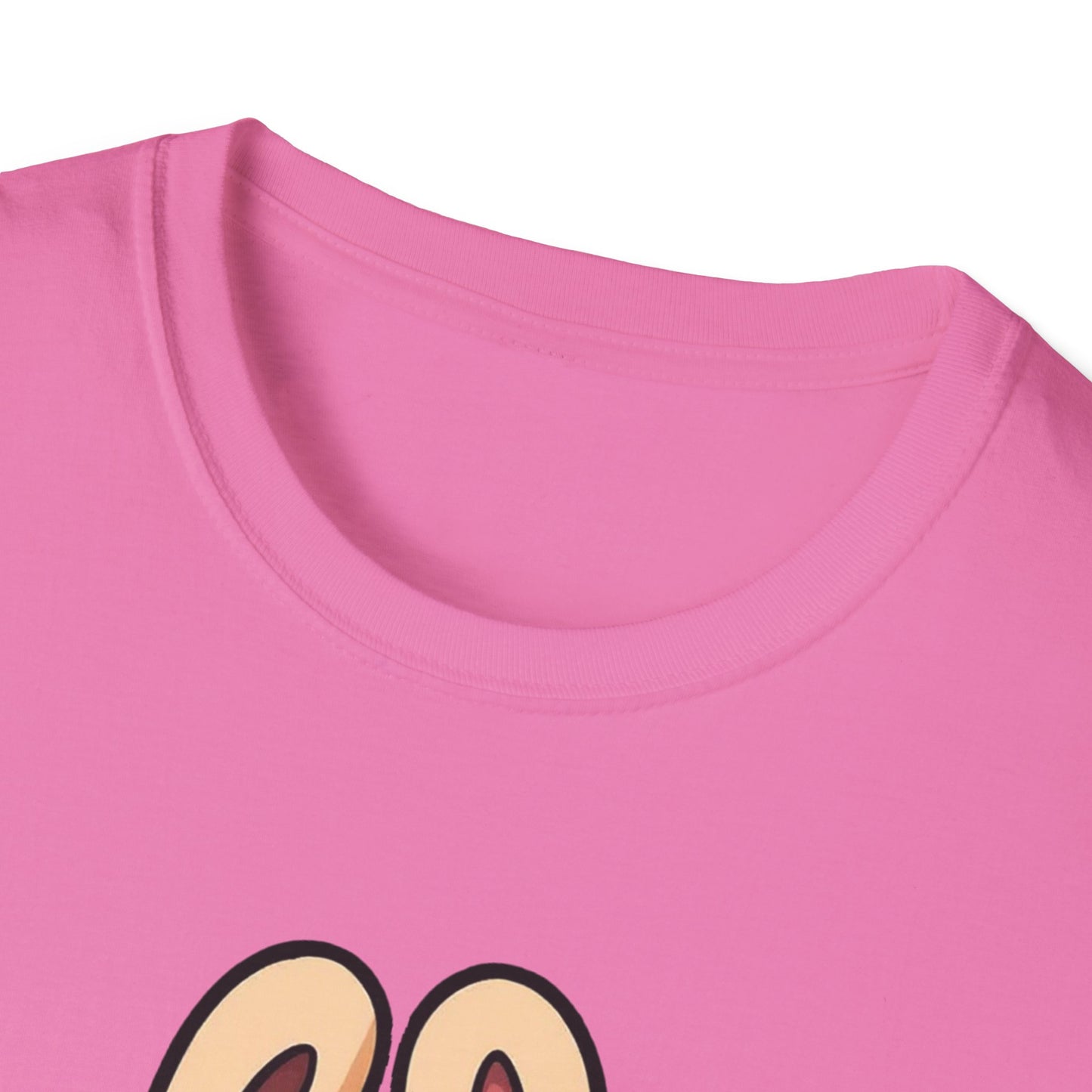 T-Shirt Unisex Labubu Softstyle – Outfit Cartoon Kawaii Rosa Orsetto Fragola.