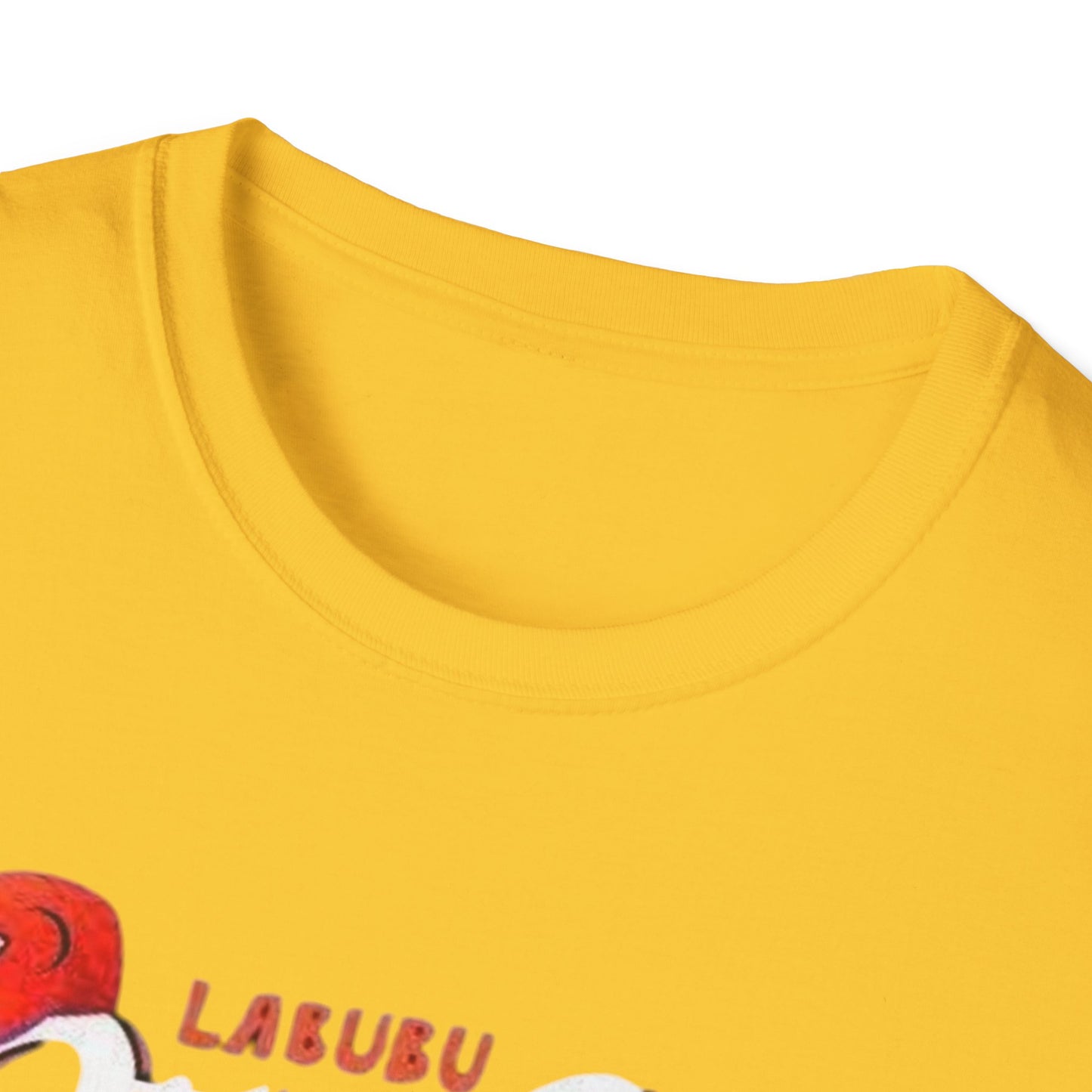 T-Shirt Unisex Labubu Softstyle – Design Streetwear Kawaii “Stay Cool”.