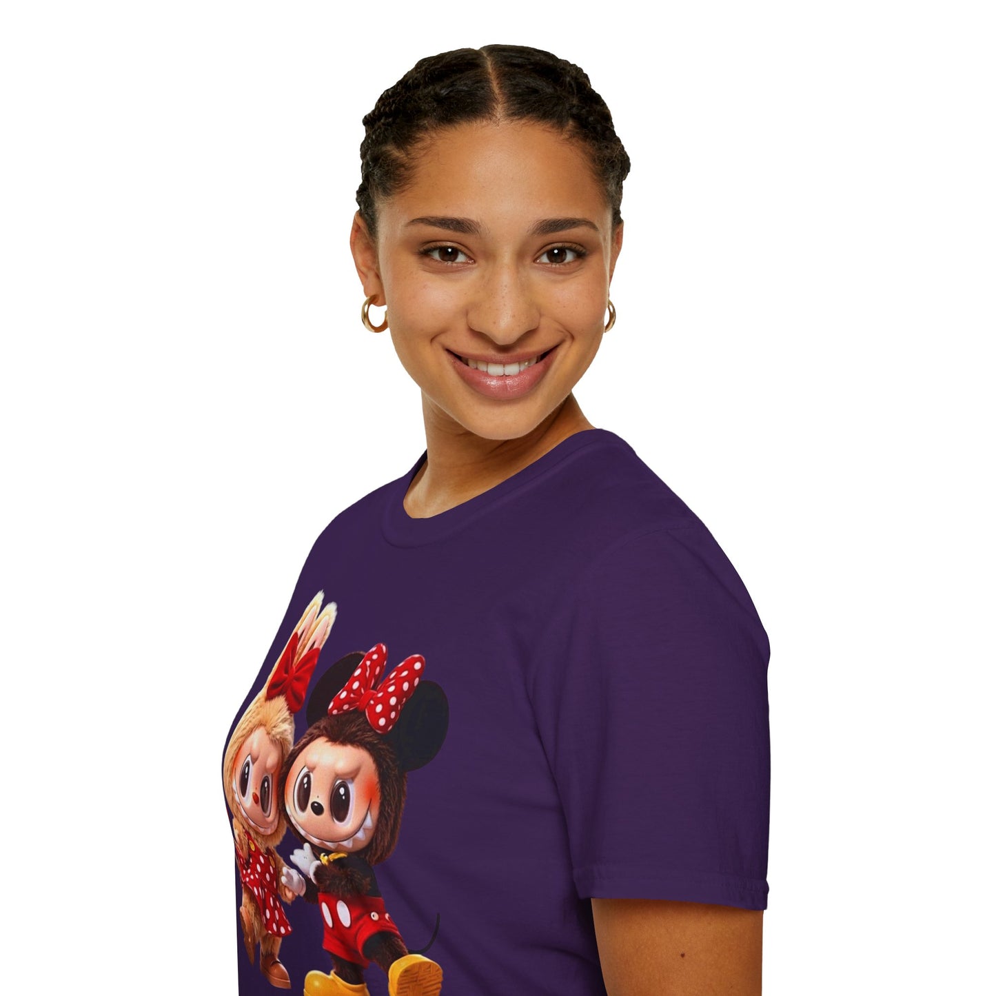 T-Shirt Unisex Labubu Softstyle  – Design Kawaii Coppia in Stile Minnie & Mickey.