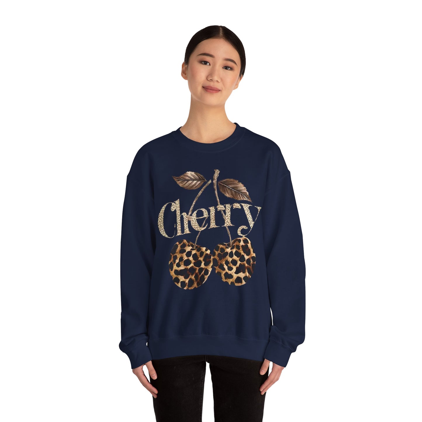 Felpa Unisex "Cherry Leopard" – Stampa Ciliegie Animalier, Stile Streetwear alla Moda.
