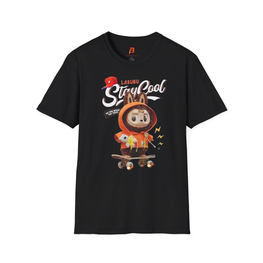 T-Shirt Unisex Labubu Softstyle – Design Streetwear Kawaii “Stay Cool”.