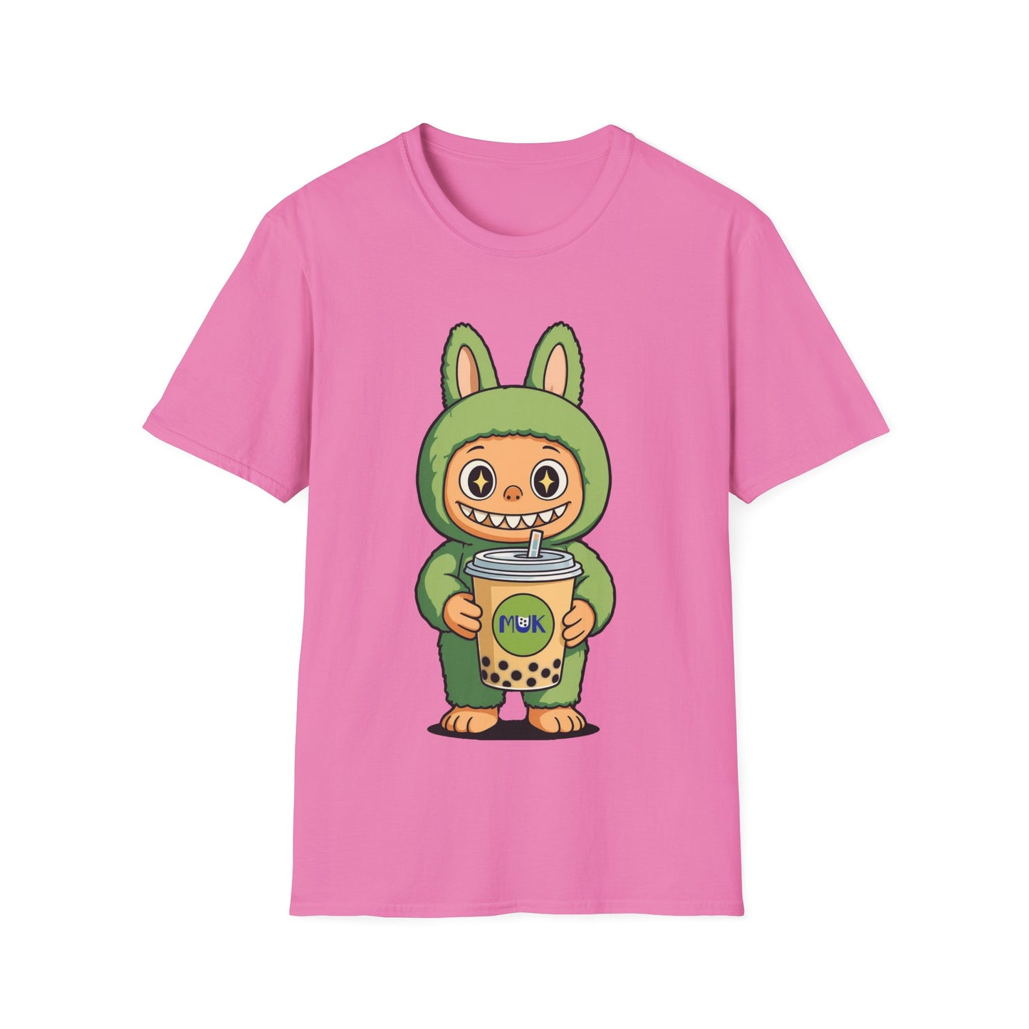 T-Shirt Unisex Labubu Softstyle – Design Kawaii con Bubble Tea.