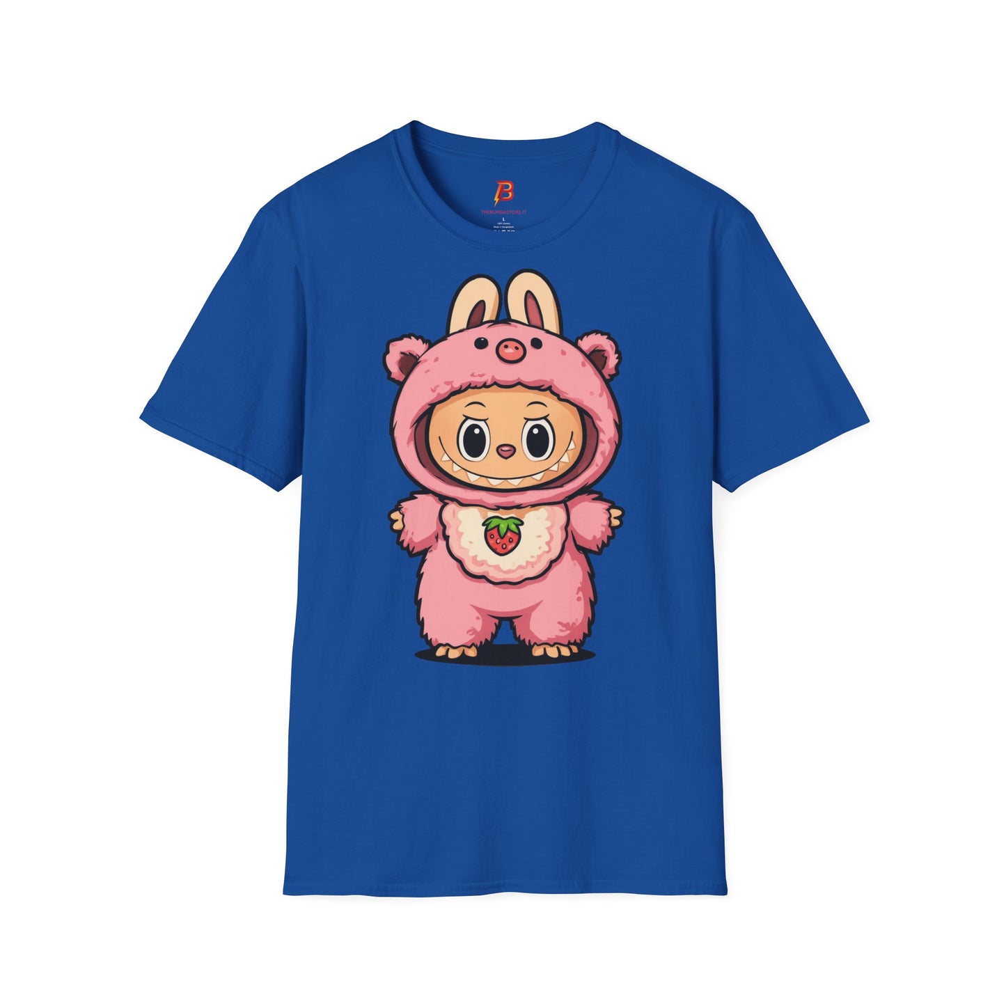 T-Shirt Unisex Labubu Softstyle – Outfit Cartoon Kawaii Rosa Orsetto Fragola.