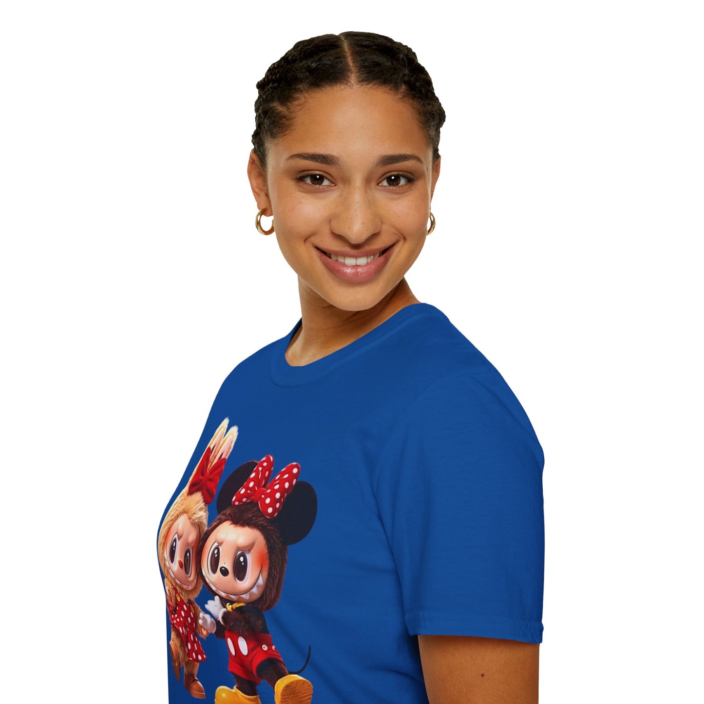 T-Shirt Unisex Labubu Softstyle  – Design Kawaii Coppia in Stile Minnie & Mickey.