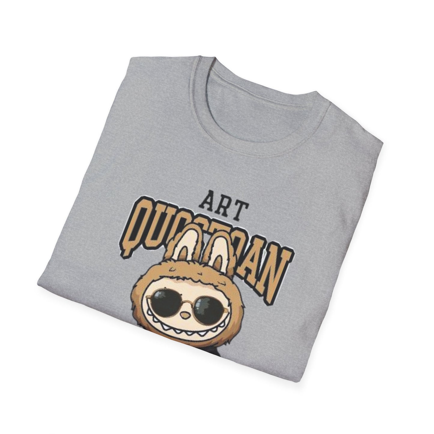 T-Shirt Unisex Labubu Softstyle – Design Urban Kawaii con Occhiali da Sole.