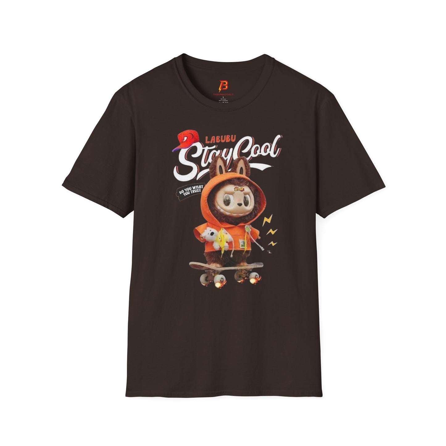 T-Shirt Unisex Labubu Softstyle – Design Streetwear Kawaii “Stay Cool”.