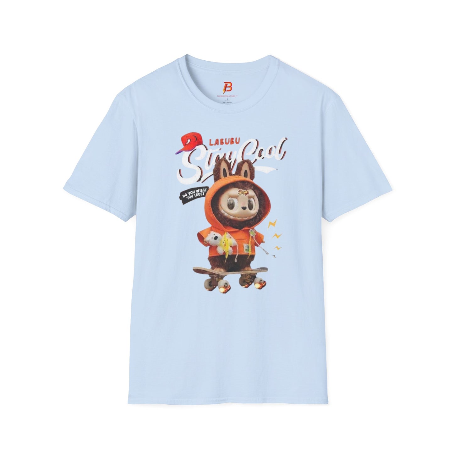 T-Shirt Unisex Labubu Softstyle – Design Streetwear Kawaii “Stay Cool”.