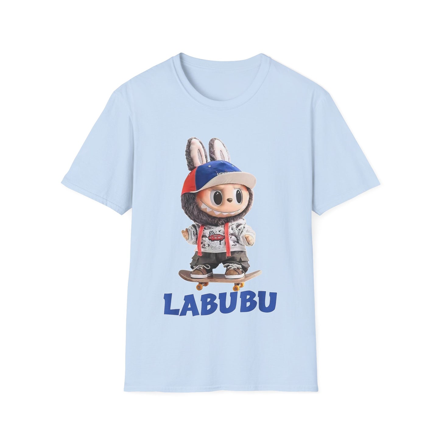 T-Shirt Unisex Labubu Softstyle Arancione – Design Streetwear con Skateboard.