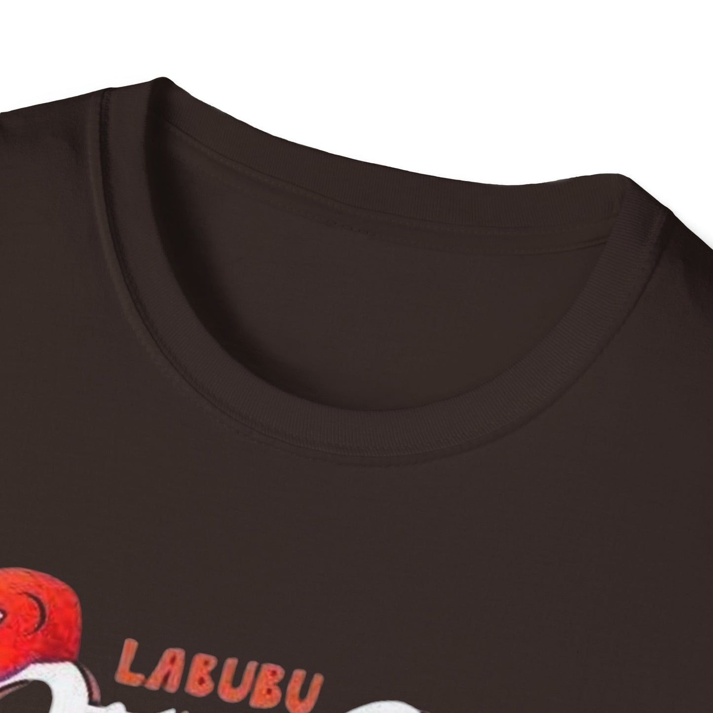 T-Shirt Unisex Labubu Softstyle – Design Streetwear Kawaii “Stay Cool”.