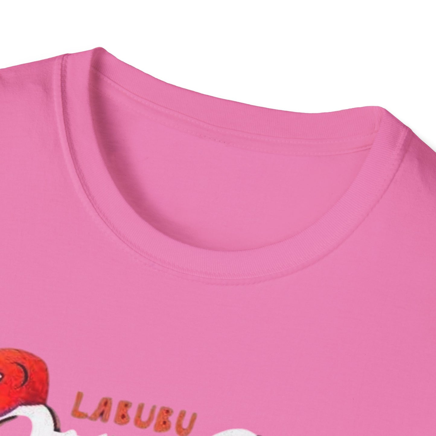 T-Shirt Unisex Labubu Softstyle – Design Streetwear Kawaii “Stay Cool”.