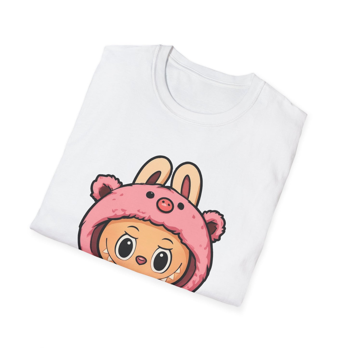 T-Shirt Unisex Labubu Softstyle – Outfit Cartoon Kawaii Rosa Orsetto Fragola.