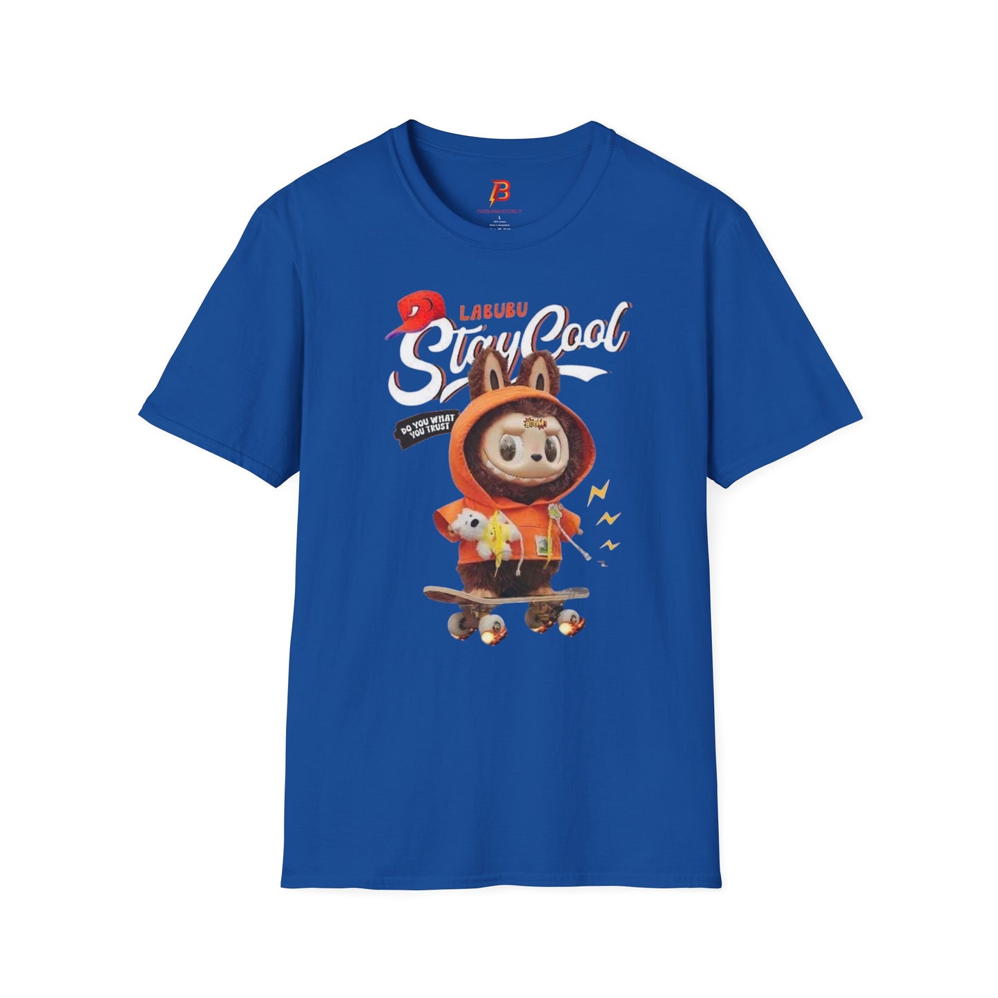 T-Shirt Unisex Labubu Softstyle – Design Streetwear Kawaii “Stay Cool”.
