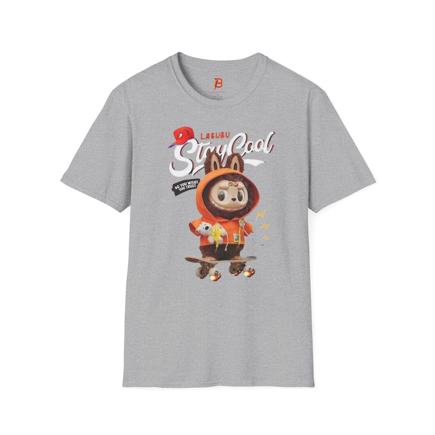 T-Shirt Unisex Labubu Softstyle – Design Streetwear Kawaii “Stay Cool”.