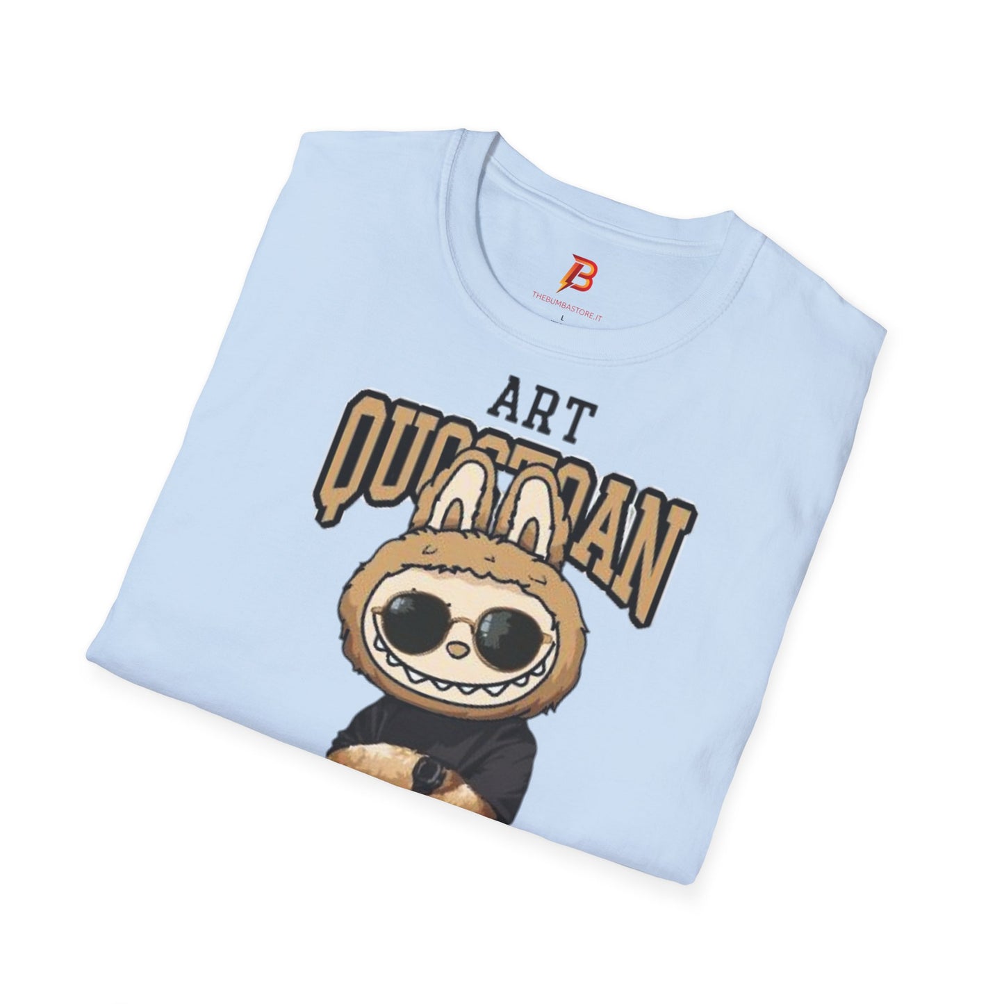 T-Shirt Unisex Labubu Softstyle – Design Urban Kawaii con Occhiali da Sole.
