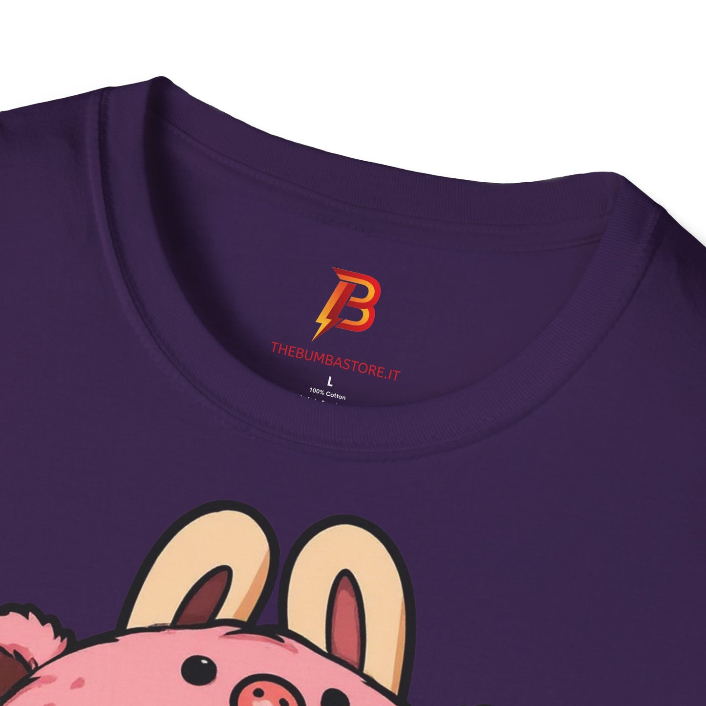 T-Shirt Unisex Labubu Softstyle – Outfit Cartoon Kawaii Rosa Orsetto Fragola.