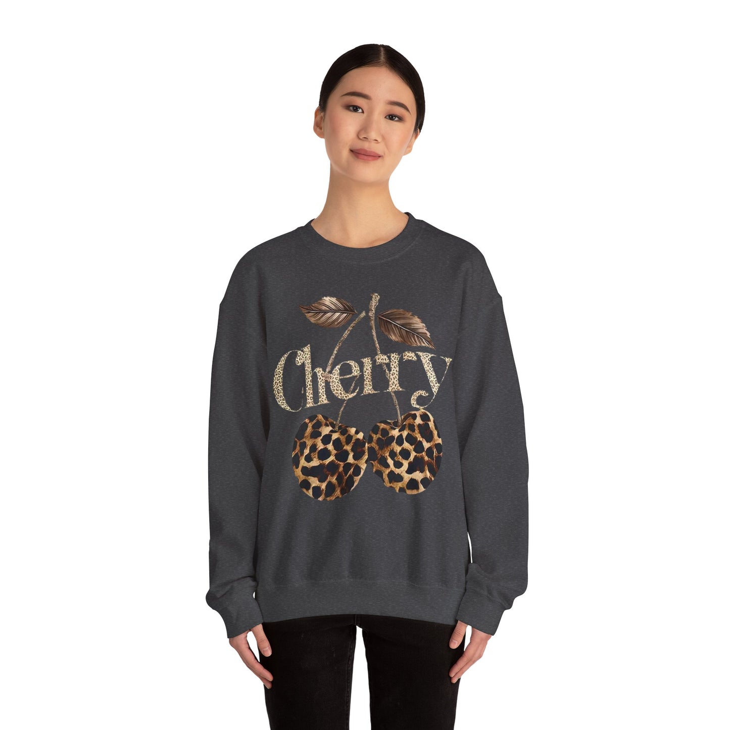 Felpa Unisex "Cherry Leopard" – Stampa Ciliegie Animalier, Stile Streetwear alla Moda.