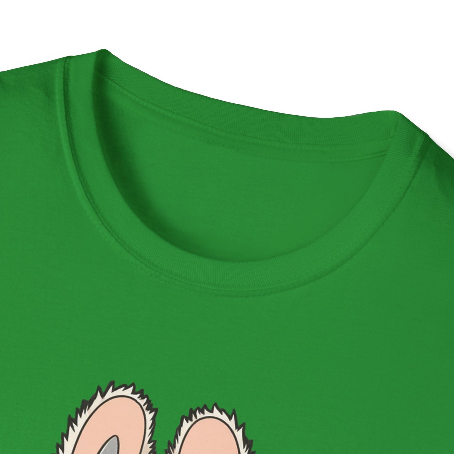T-Shirt Unisex Labubu Softstyle – Design Kawaii con Salopette Orsetto.