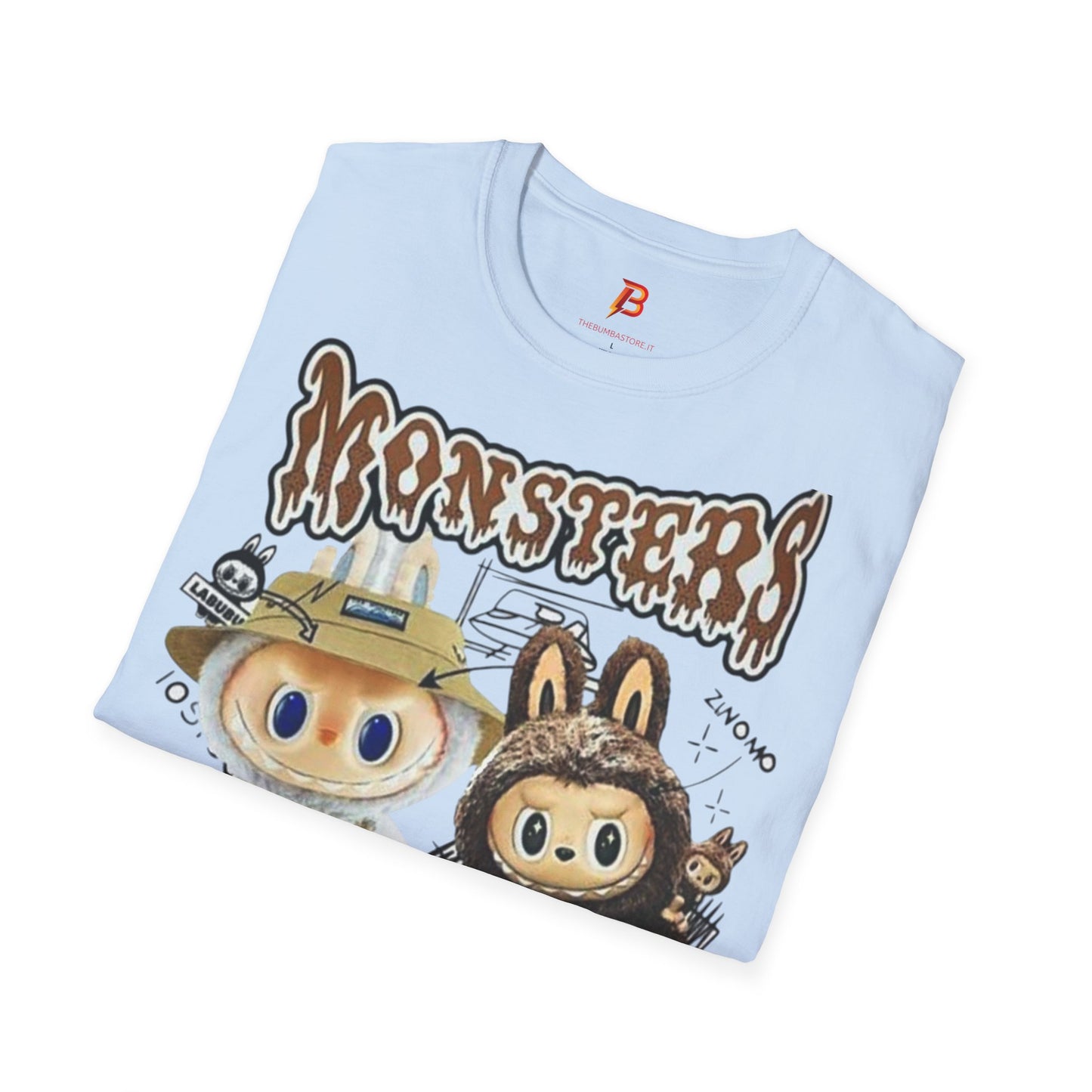 T-Shirt Unisex Labubu Softstyle – Design Monsters Kawaii con Coppia Iconica.