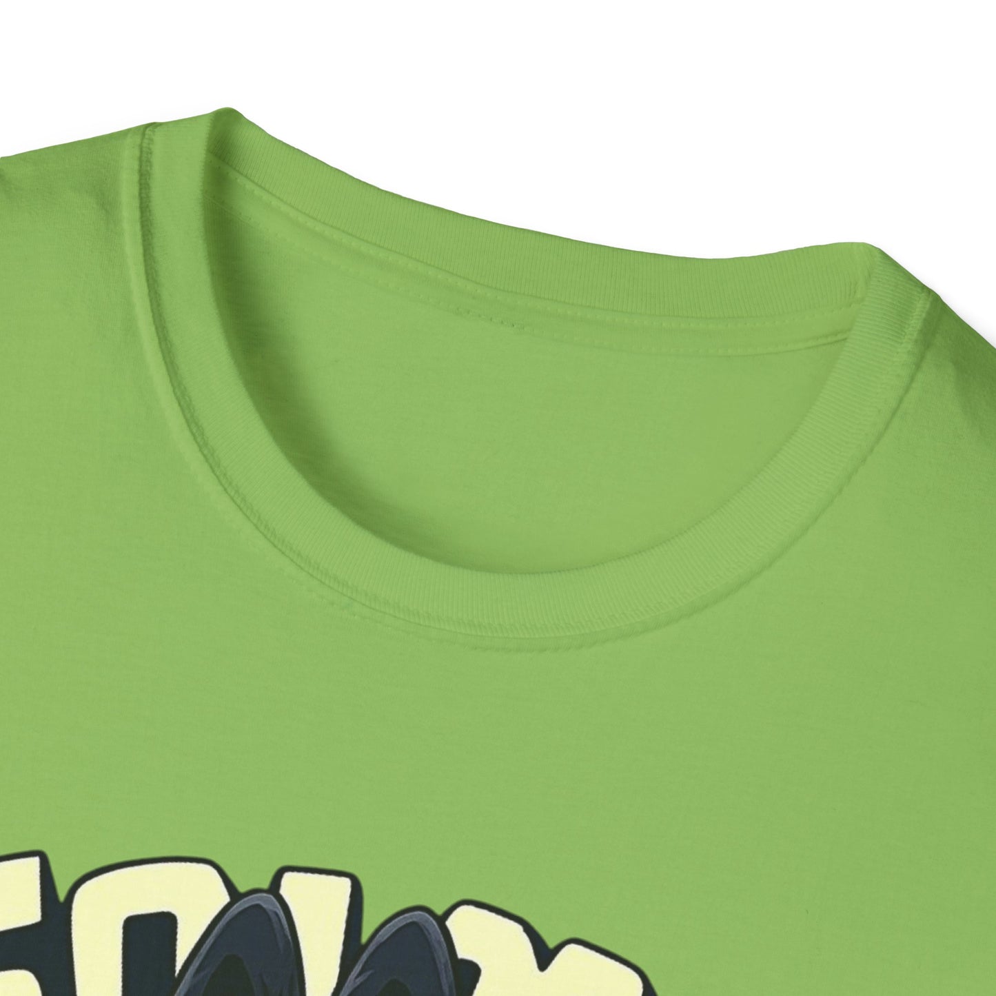 T-Shirt Unisex Labubu Softstyle  – Design Kawaii Streetwear con Skateboard.