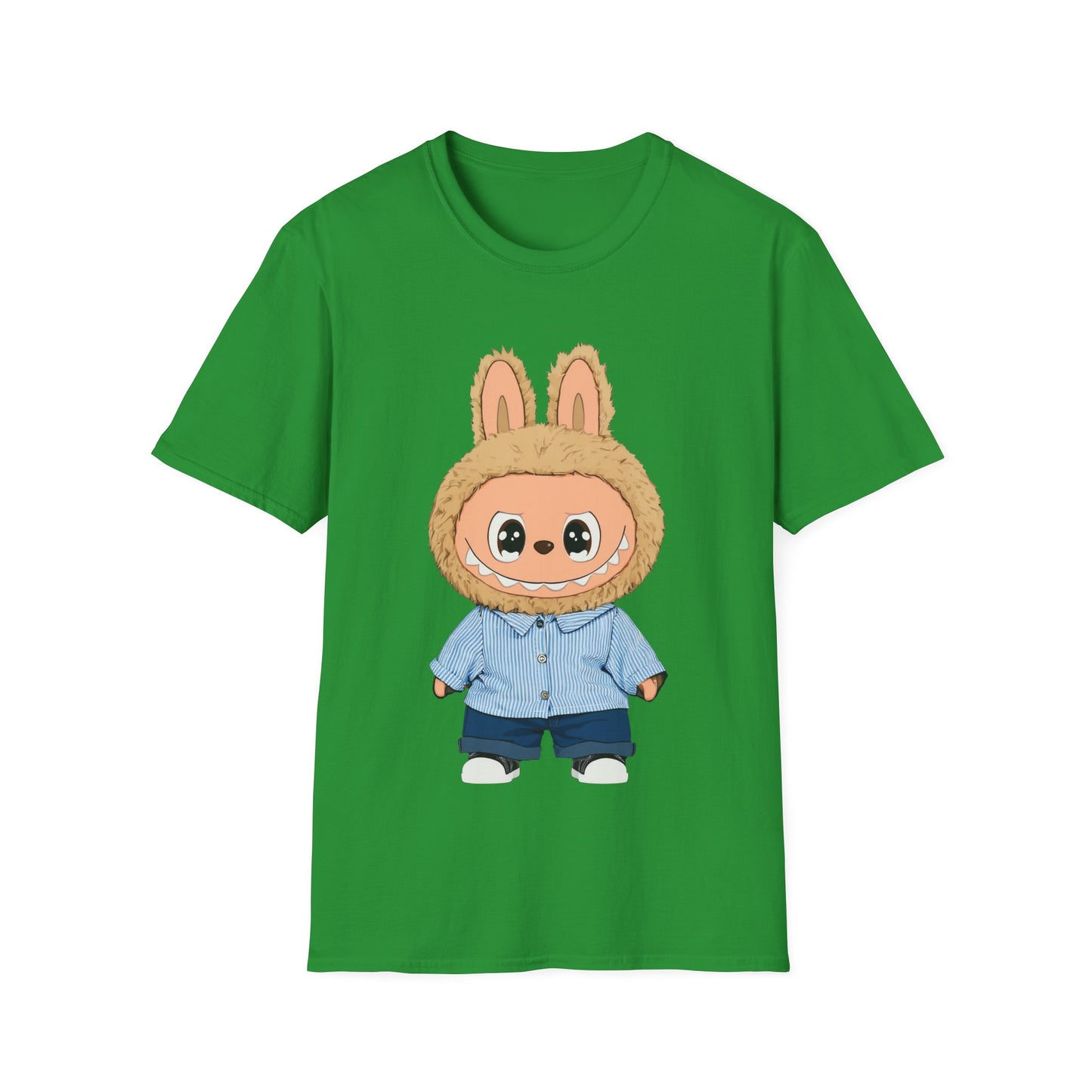 T-Shirt Unisex Labubu Softstyle – Design Kawaii con Camicia a Righe Azzurre.
