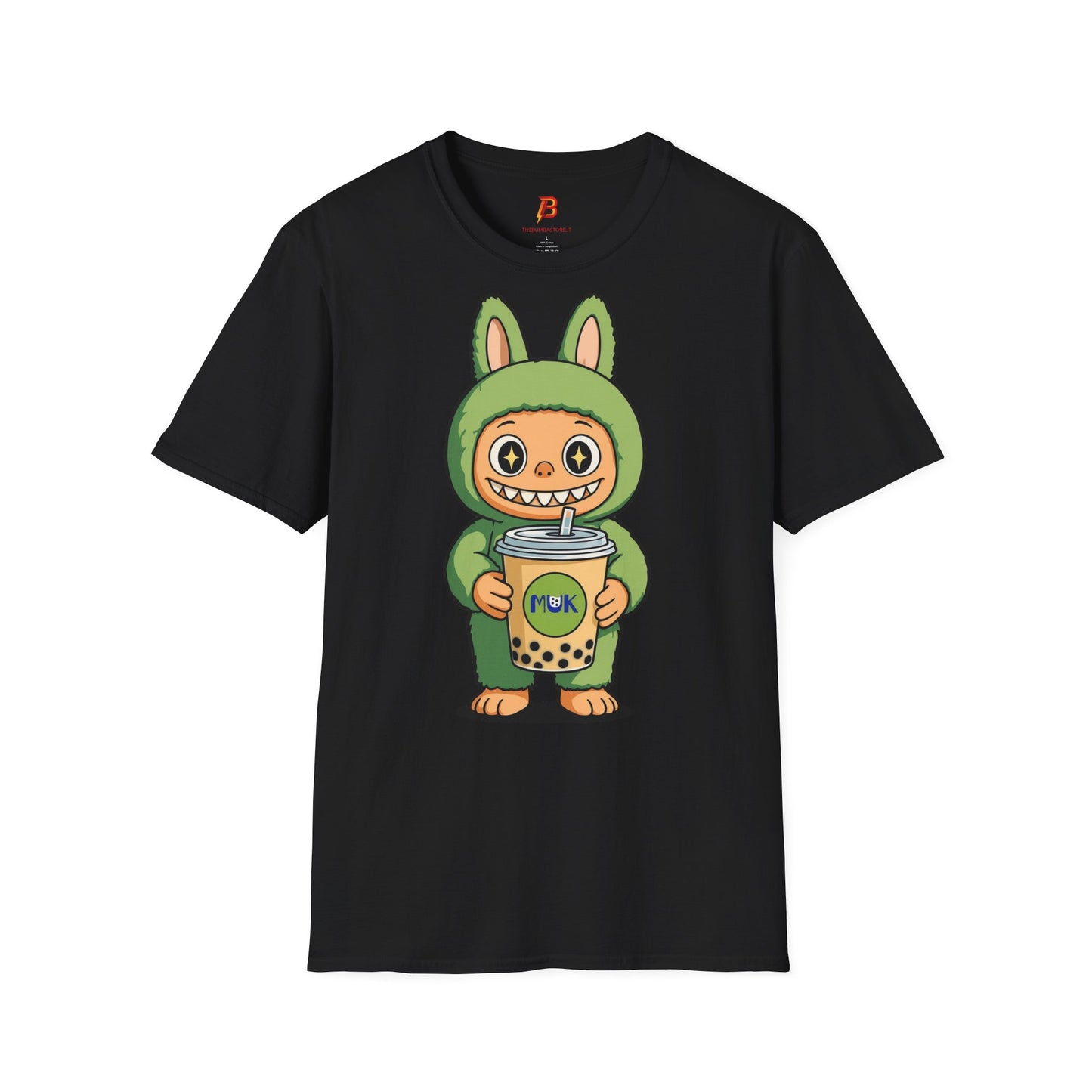 T-Shirt Unisex Labubu Softstyle – Design Kawaii con Bubble Tea.