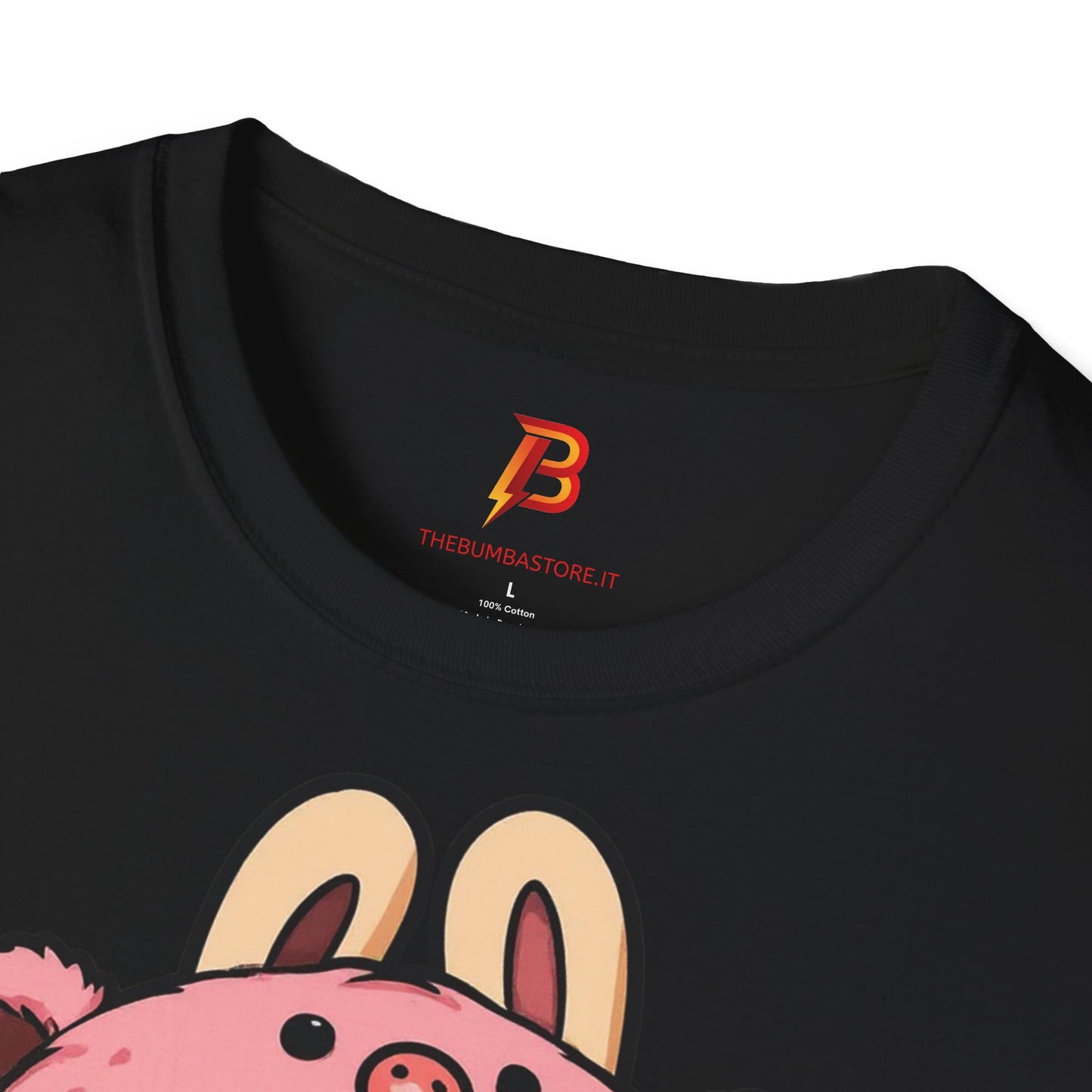 T-Shirt Unisex Labubu Softstyle – Outfit Cartoon Kawaii Rosa Orsetto Fragola.