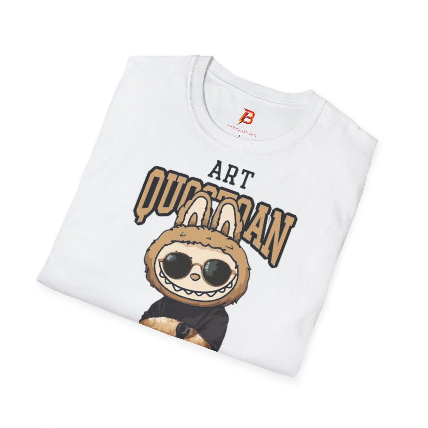 T-Shirt Unisex Labubu Softstyle – Design Urban Kawaii con Occhiali da Sole.
