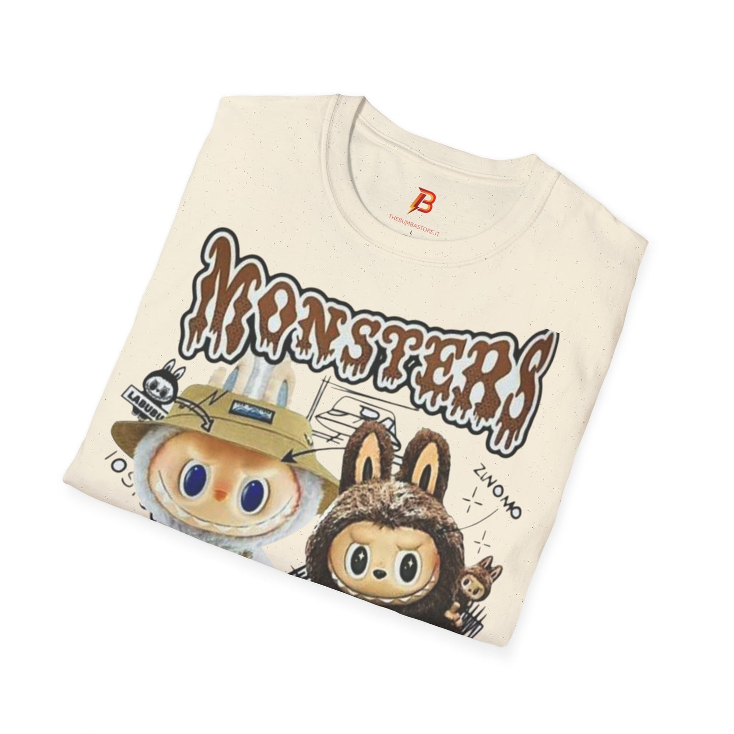 T-Shirt Unisex Labubu Softstyle – Design Monsters Kawaii con Coppia Iconica.