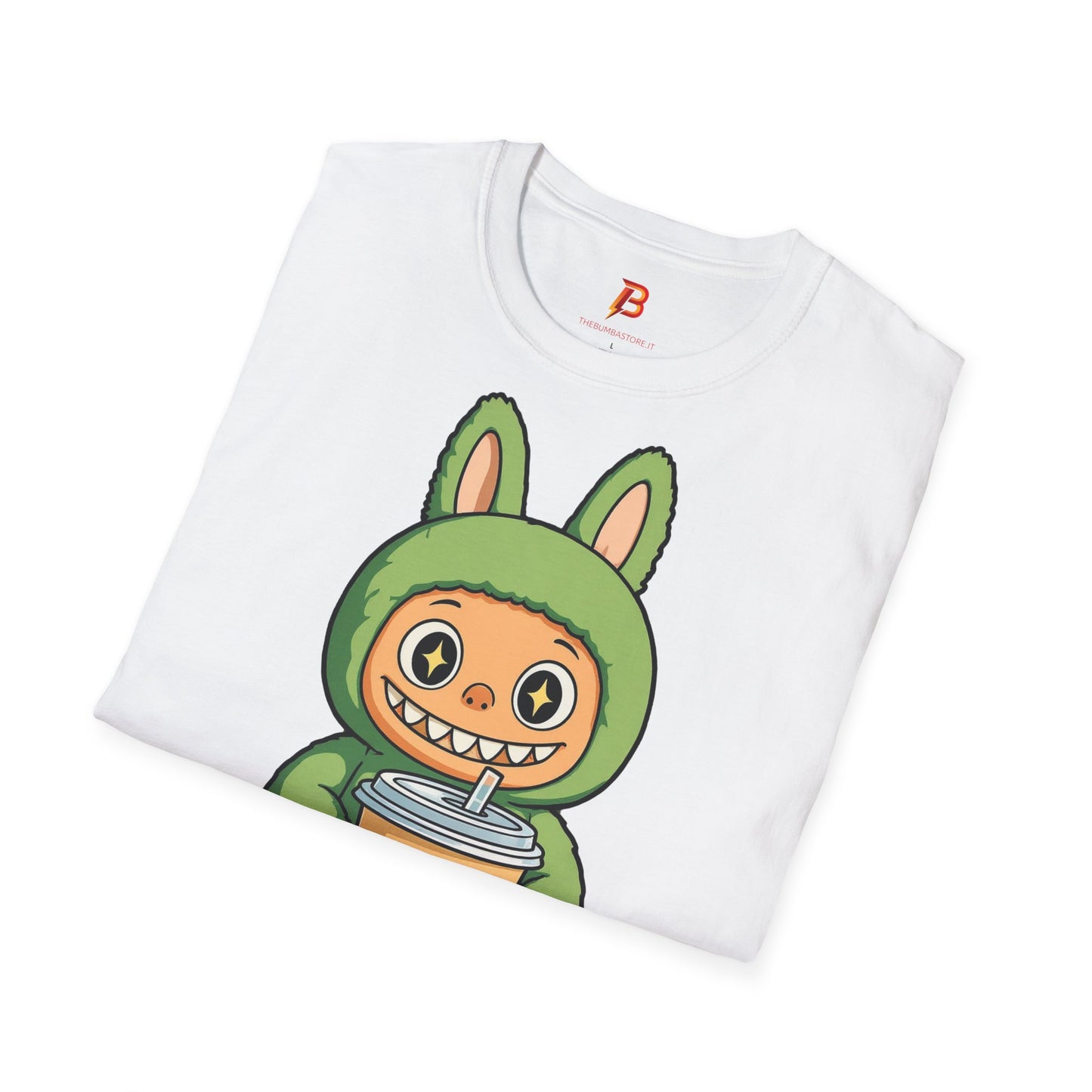 T-Shirt Unisex Labubu Softstyle – Design Kawaii con Bubble Tea.