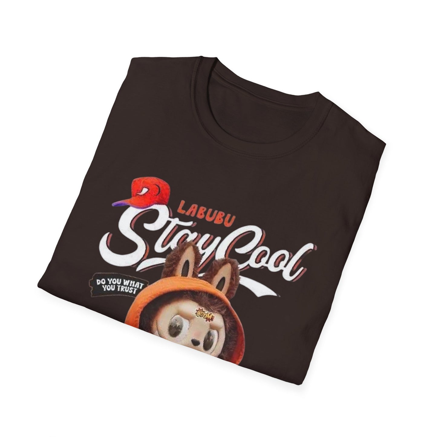 T-Shirt Unisex Labubu Softstyle – Design Streetwear Kawaii “Stay Cool”.