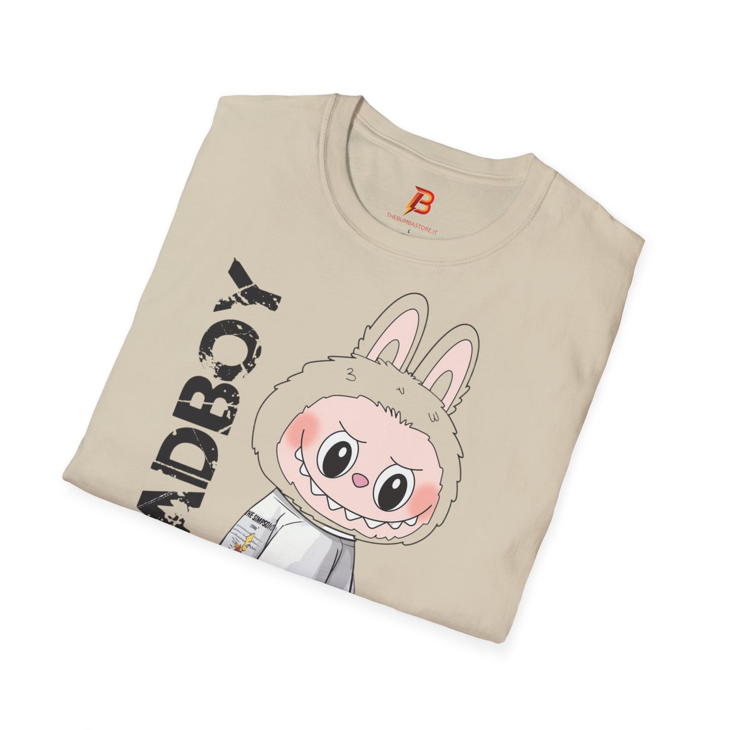 T-Shirt Unisex Labubu Softstyle – Design Streetwear Kawaii “Bad Boy”.