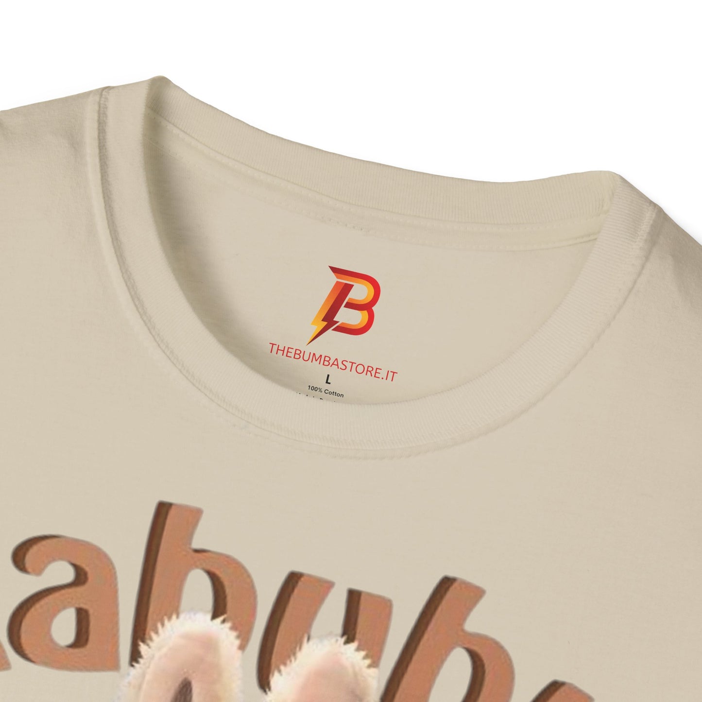 T-Shirt Unisex Labubu Softstyle – Design Kawaii Casual con Bucket Hat “Have a Good Time”.