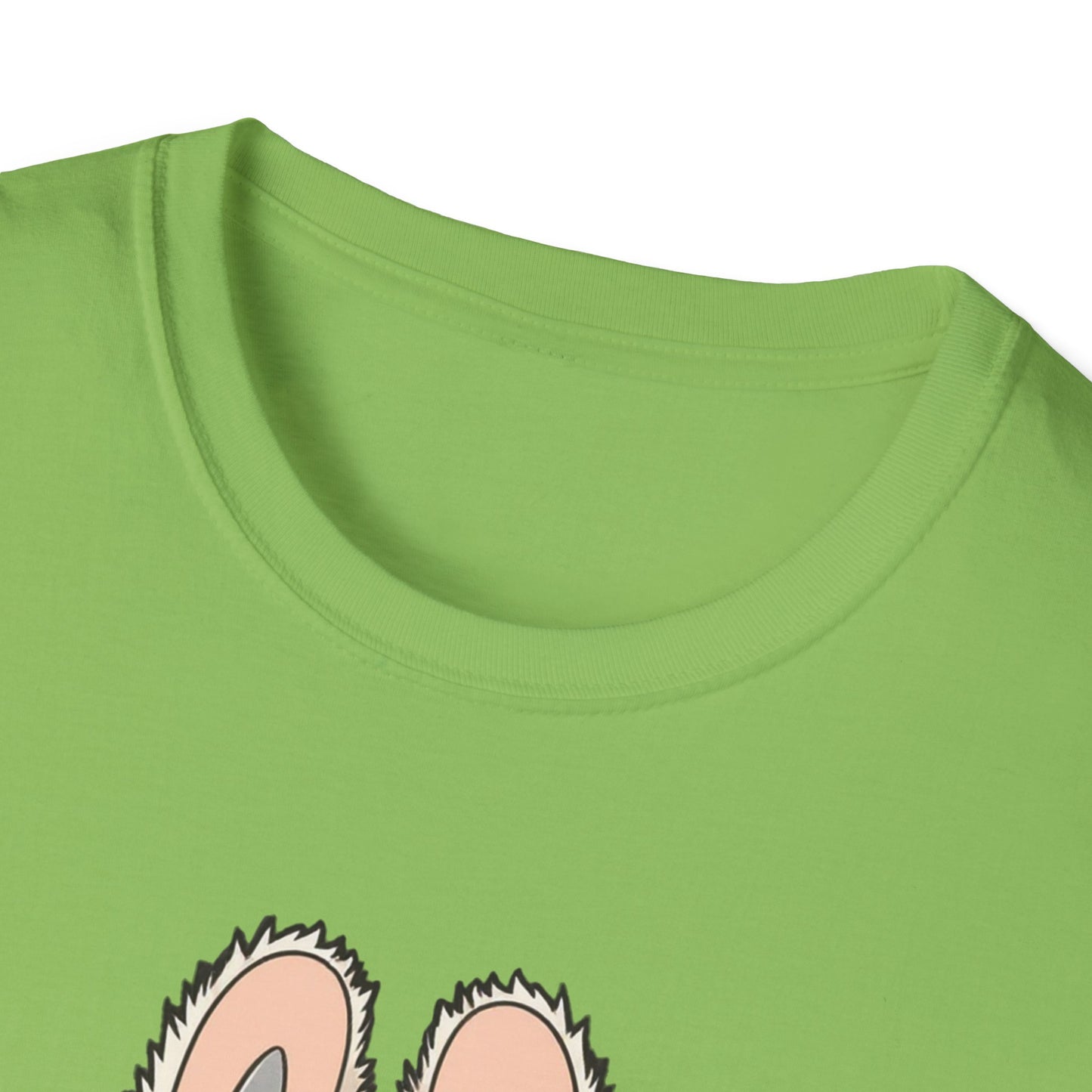 T-Shirt Unisex Labubu Softstyle – Design Kawaii con Salopette Orsetto.