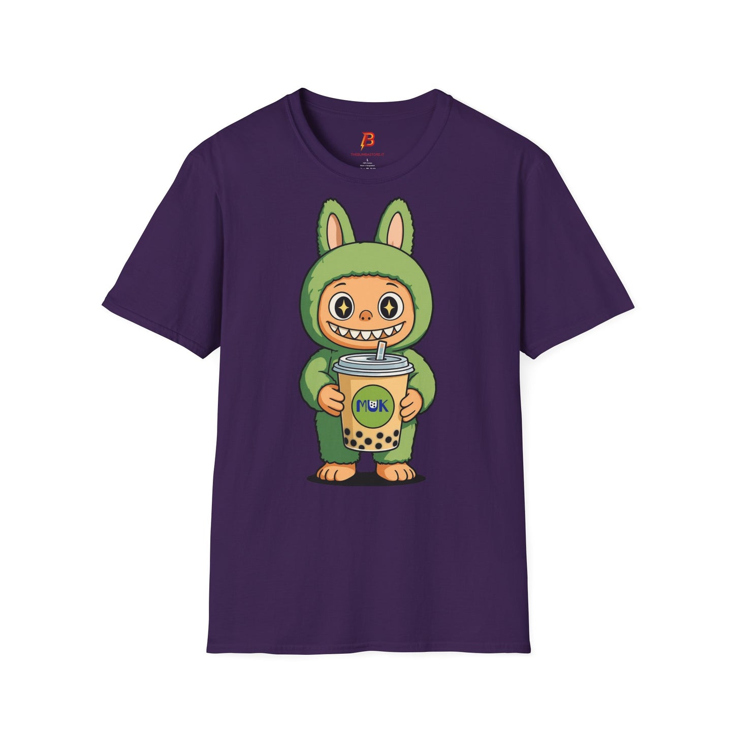 T-Shirt Unisex Labubu Softstyle – Design Kawaii con Bubble Tea.