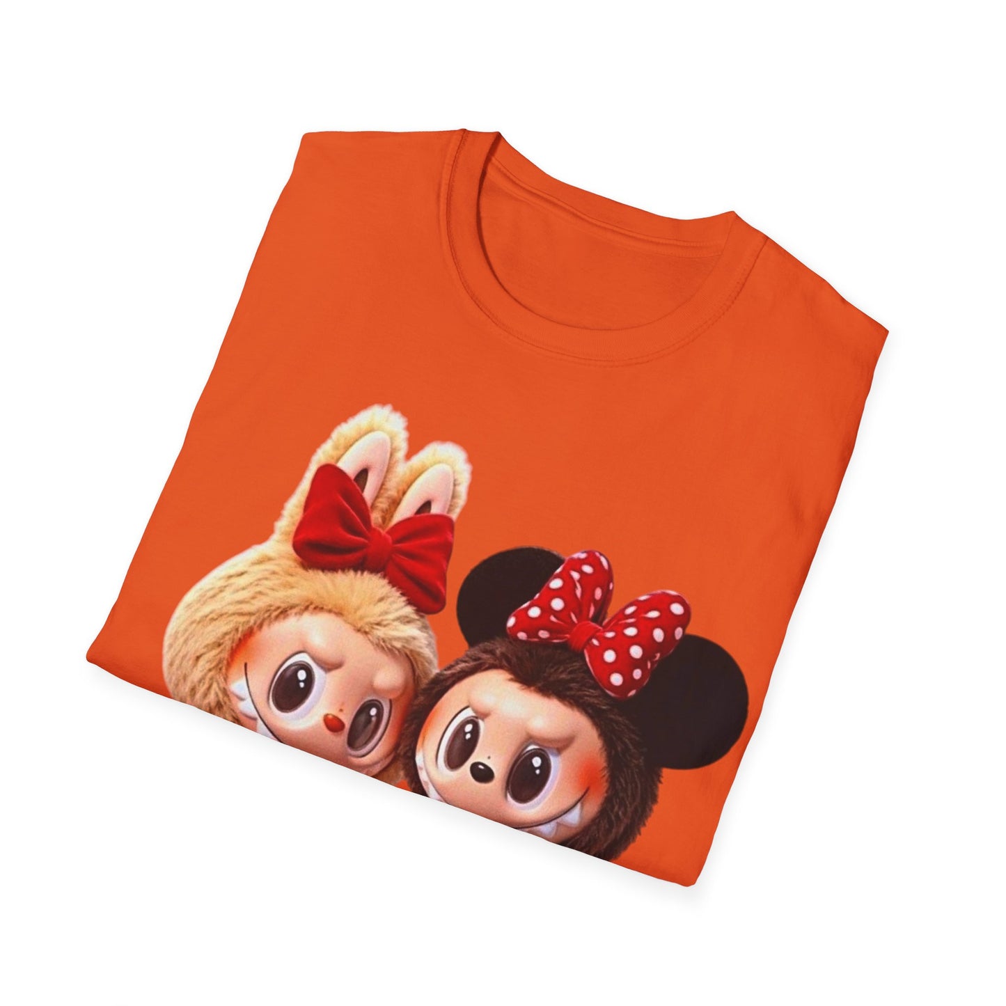 T-Shirt Unisex Labubu Softstyle  – Design Kawaii Coppia in Stile Minnie & Mickey.