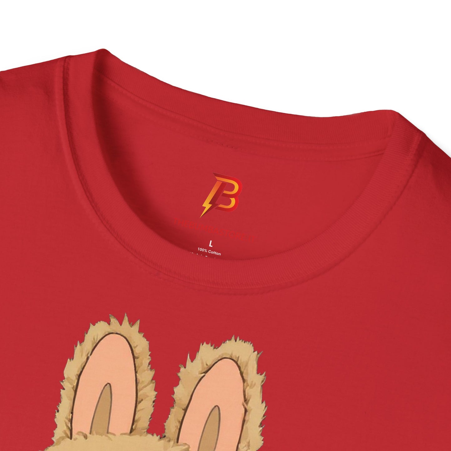 T-Shirt Unisex Labubu Softstyle – Design Kawaii con Camicia a Righe Azzurre.