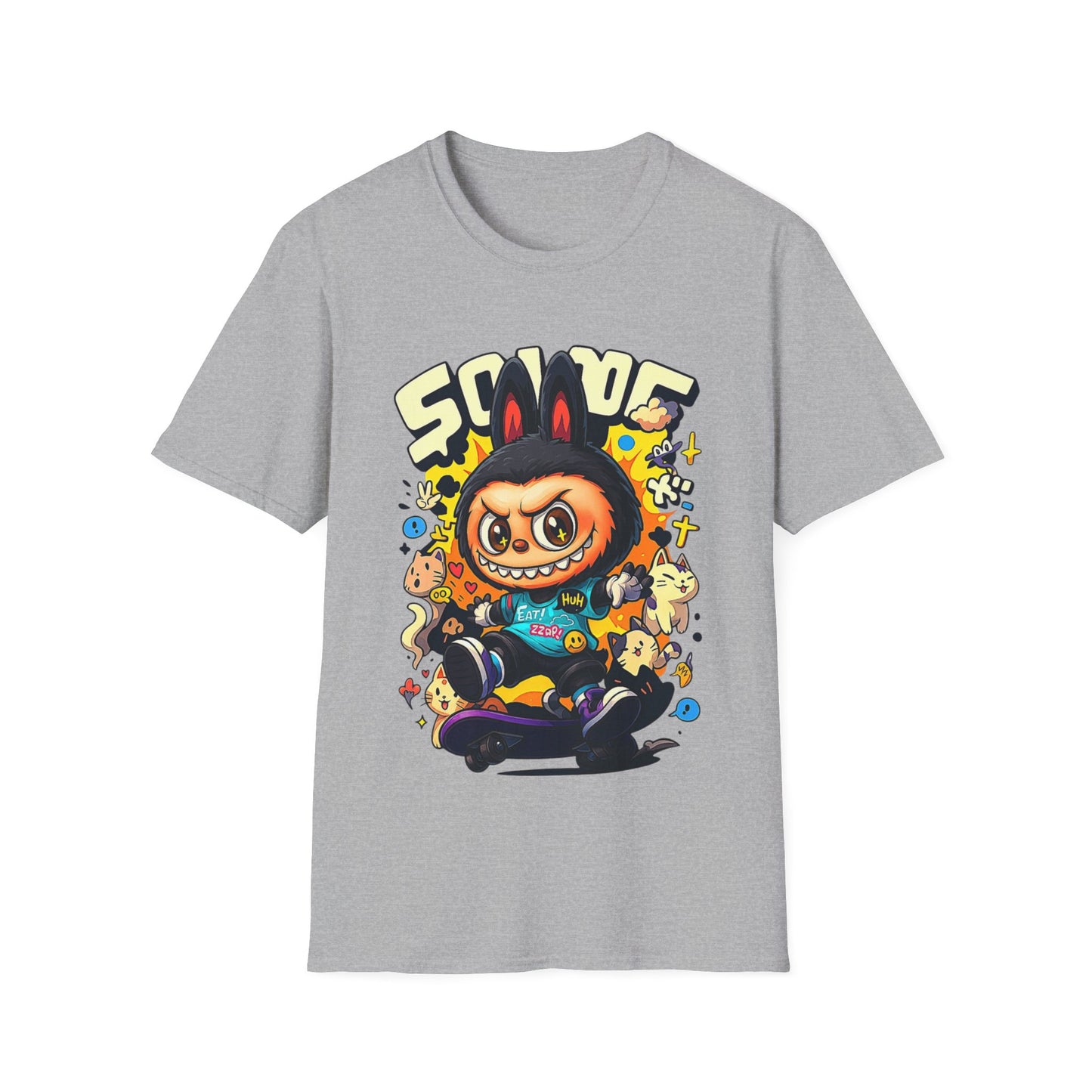 T-Shirt Unisex Labubu Softstyle  – Design Kawaii Streetwear con Skateboard.