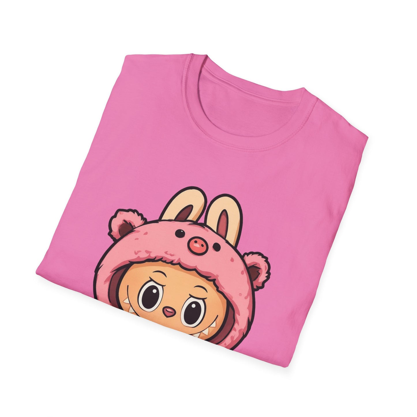 T-Shirt Unisex Labubu Softstyle – Outfit Cartoon Kawaii Rosa Orsetto Fragola.