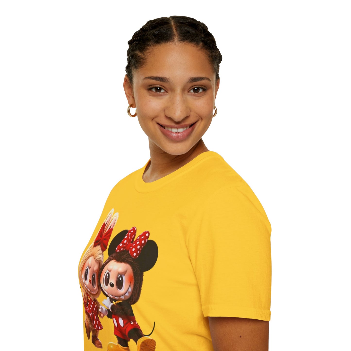 T-Shirt Unisex Labubu Softstyle  – Design Kawaii Coppia in Stile Minnie & Mickey.