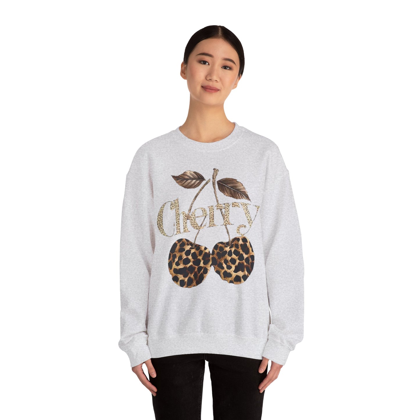 Felpa Unisex "Cherry Leopard" – Stampa Ciliegie Animalier, Stile Streetwear alla Moda.