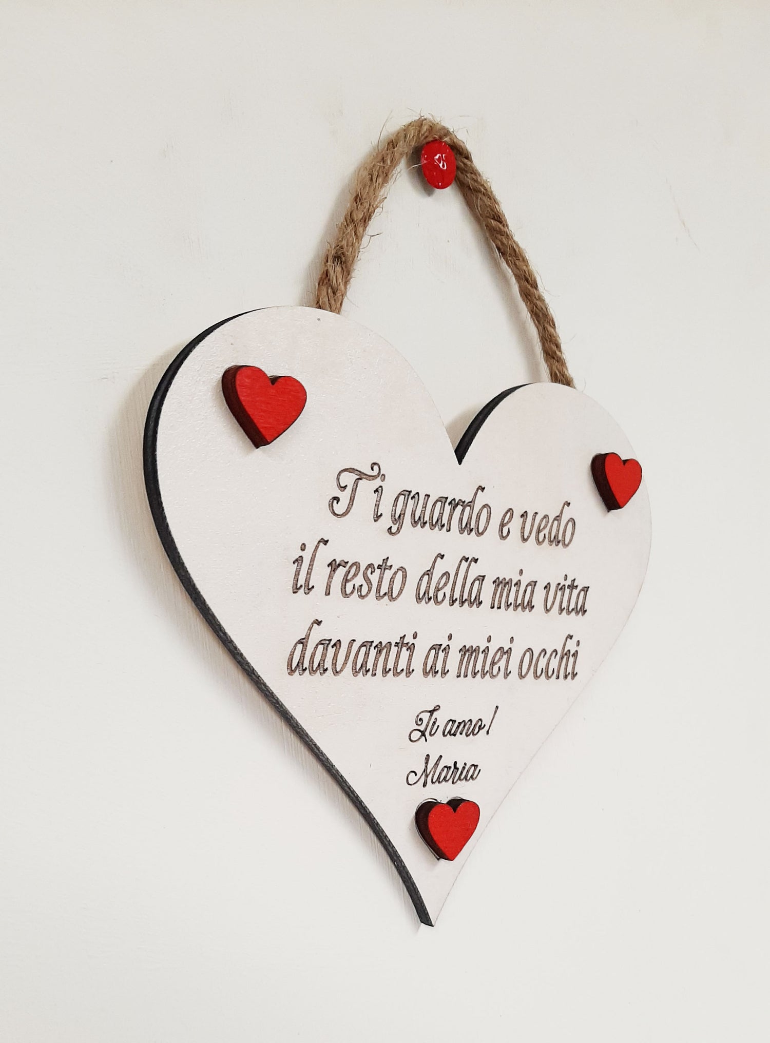 TARGHETTA CUORE IN LEGNO PERSONALIZZATA – The Bumba Store